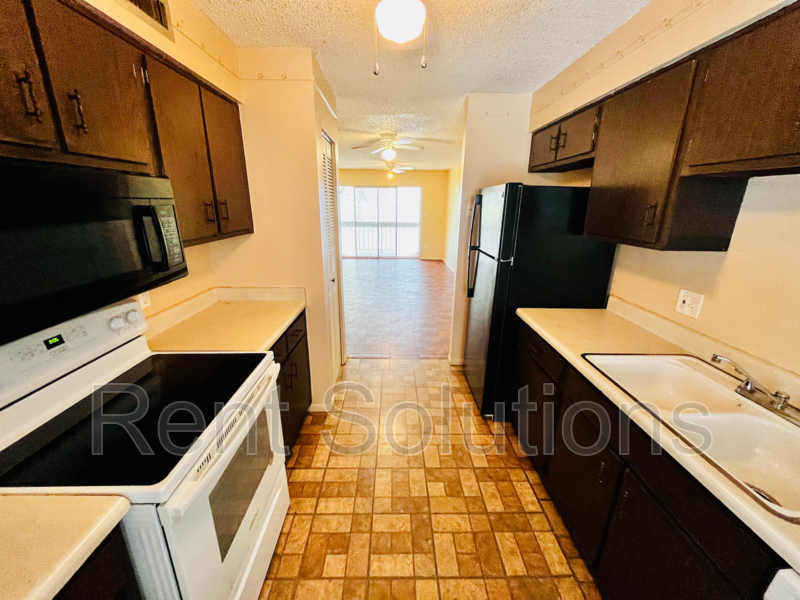 Cozy 2 Bed 1.5 Bathroom in Temple Terrace property image