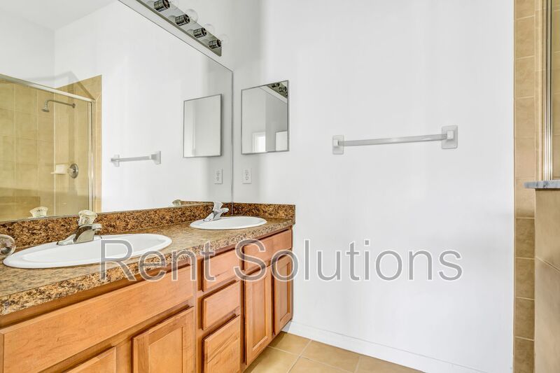 Fantastic Townhome 3bd/2.5ba/1 car garage in Highland Glen, Clearwater! property image