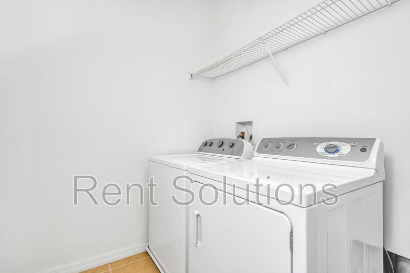 Fantastic Townhome 3bd/2.5ba/1 car garage in Highland Glen, Clearwater! property image