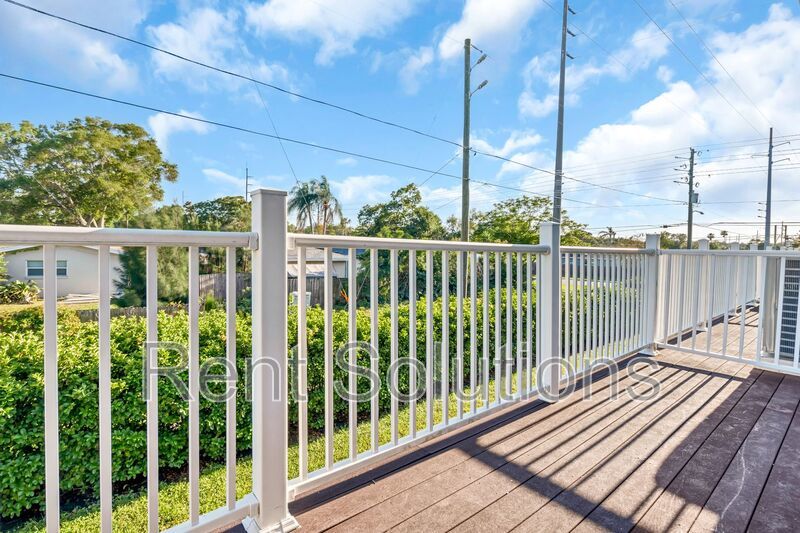 Fantastic Townhome 3bd/2.5ba/1 car garage in Highland Glen, Clearwater! property image