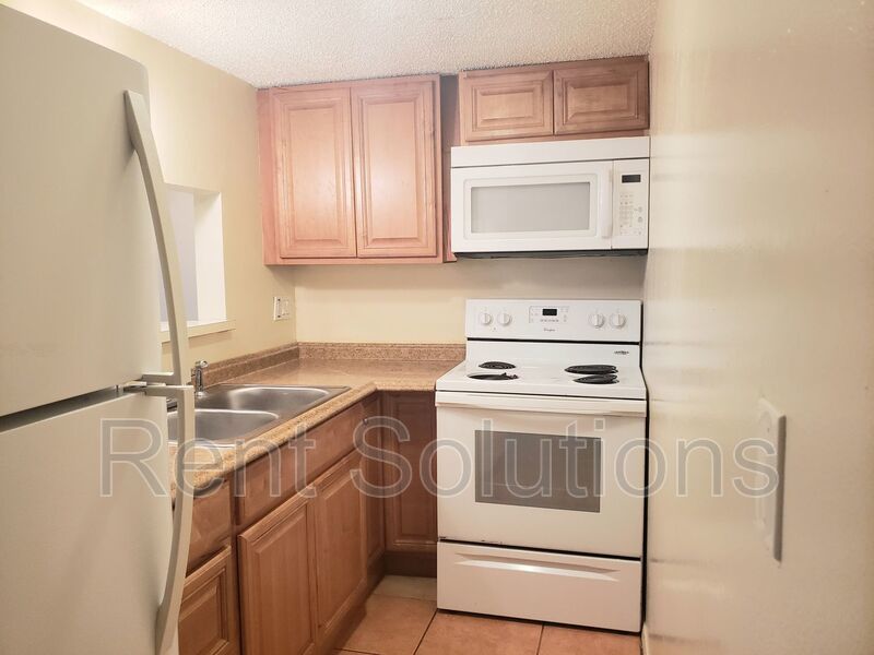 Nice 1 Bed/ 1 Bath in  Gated Community with Lakes/Ponds! property image