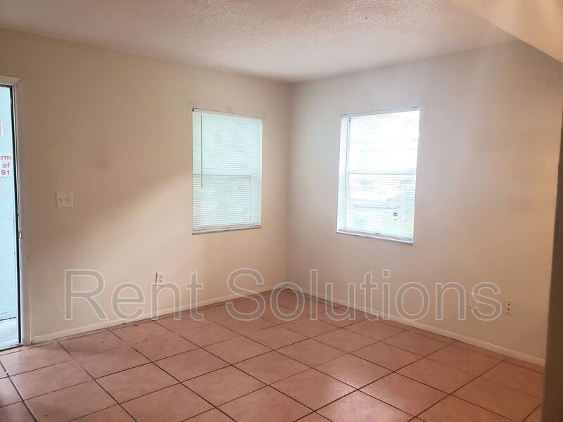 Nice 1 Bed/ 1 Bath in  Gated Community with Lakes/Ponds! property image