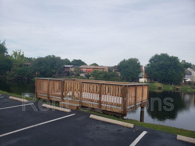 Nice 1 Bed/ 1 Bath in  Gated Community with Lakes/Ponds! property image